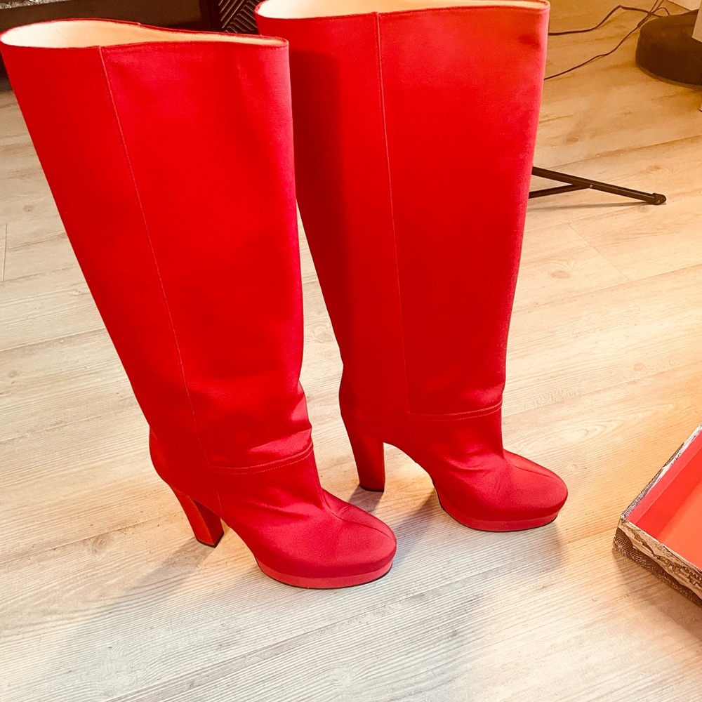 Brand new in box! Red Gucci boots, size 40.